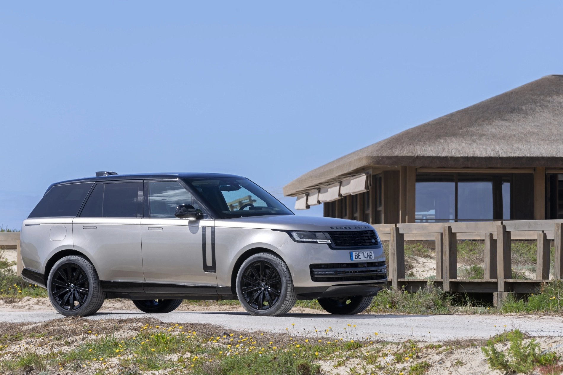 JNcQUOI Concierge Cars | Range Rover Official Partner